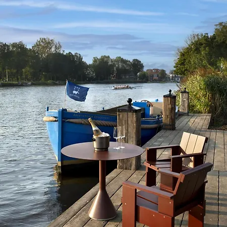 Over-amstel Boerderij Bed & Breakfast